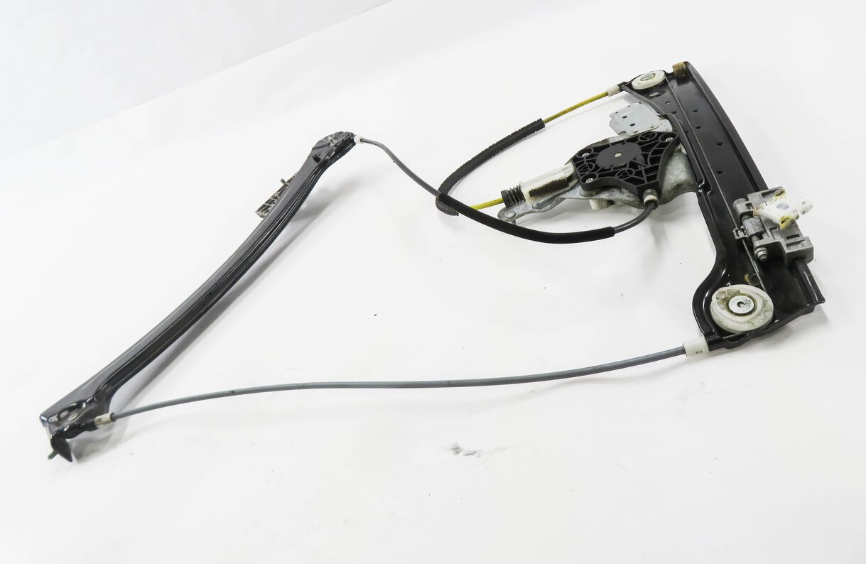 Thumbnail 2: 2006 BMW M6 ///M (E63) LEFT FRONT DRIVER DOOR WINDOW REGULATOR w/ MOTOR