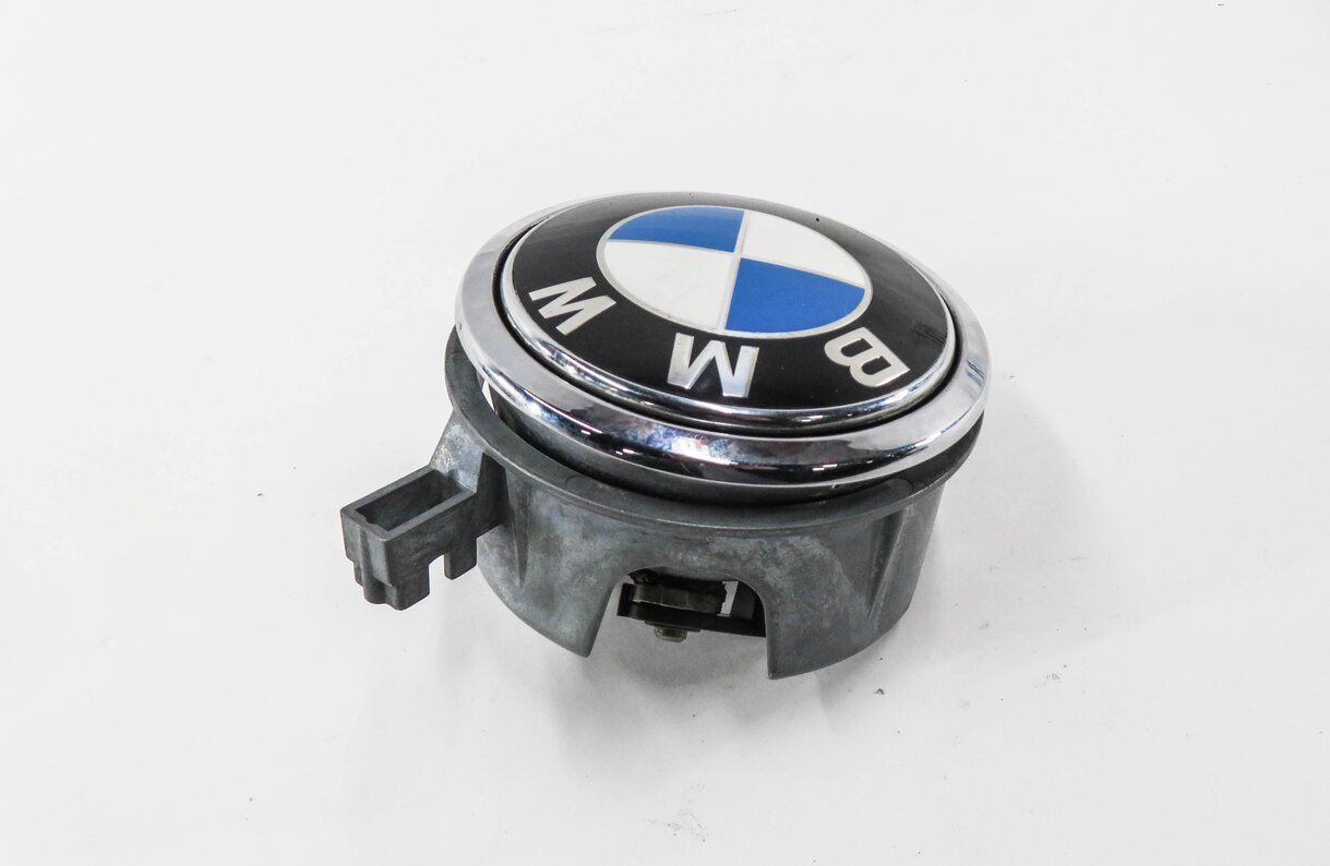Thumbnail 3: 2006 BMW M6 ///M (E63) REAR TRUNK HANDLE EMBLEM LOGO BADGE NAME PLATE SYMBOL