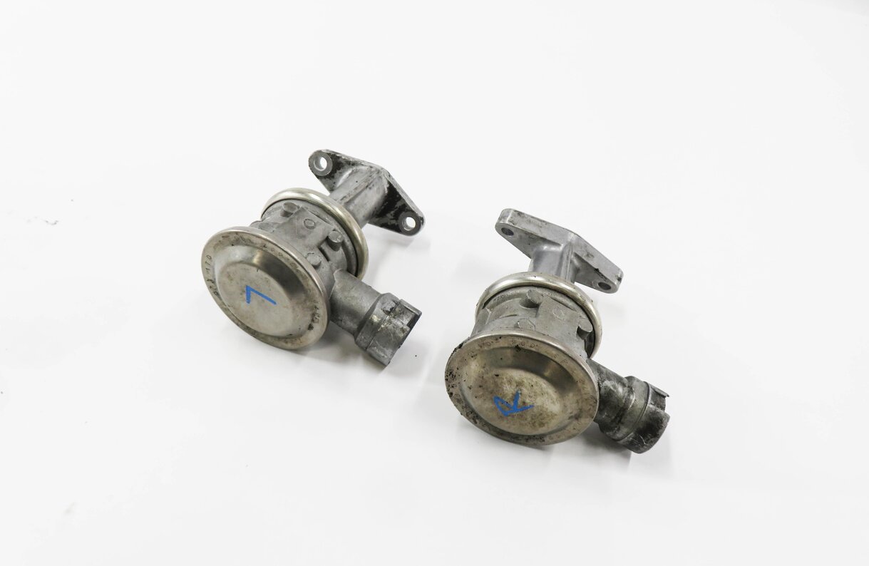 2006 BMW M6 ///M (E63) 5.0L S85 V10 ENGINE - AIR INJECTION CHECK VALVE SET-2