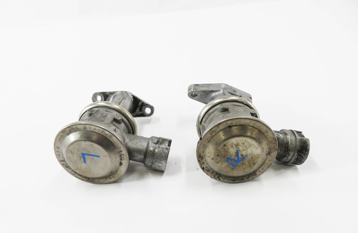 Thumbnail 2: 2006 BMW M6 ///M (E63) 5.0L S85 V10 ENGINE - AIR INJECTION CHECK VALVE SET-2