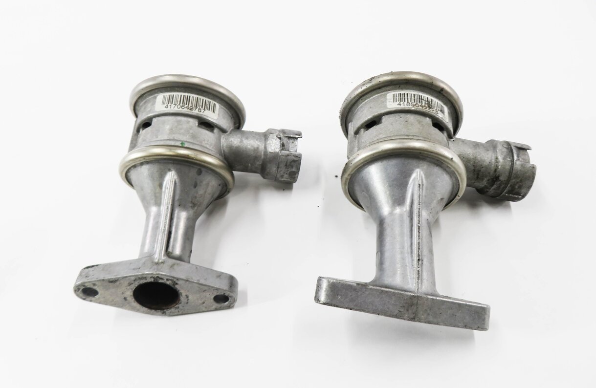 Thumbnail 3: 2006 BMW M6 ///M (E63) 5.0L S85 V10 ENGINE - AIR INJECTION CHECK VALVE SET-2