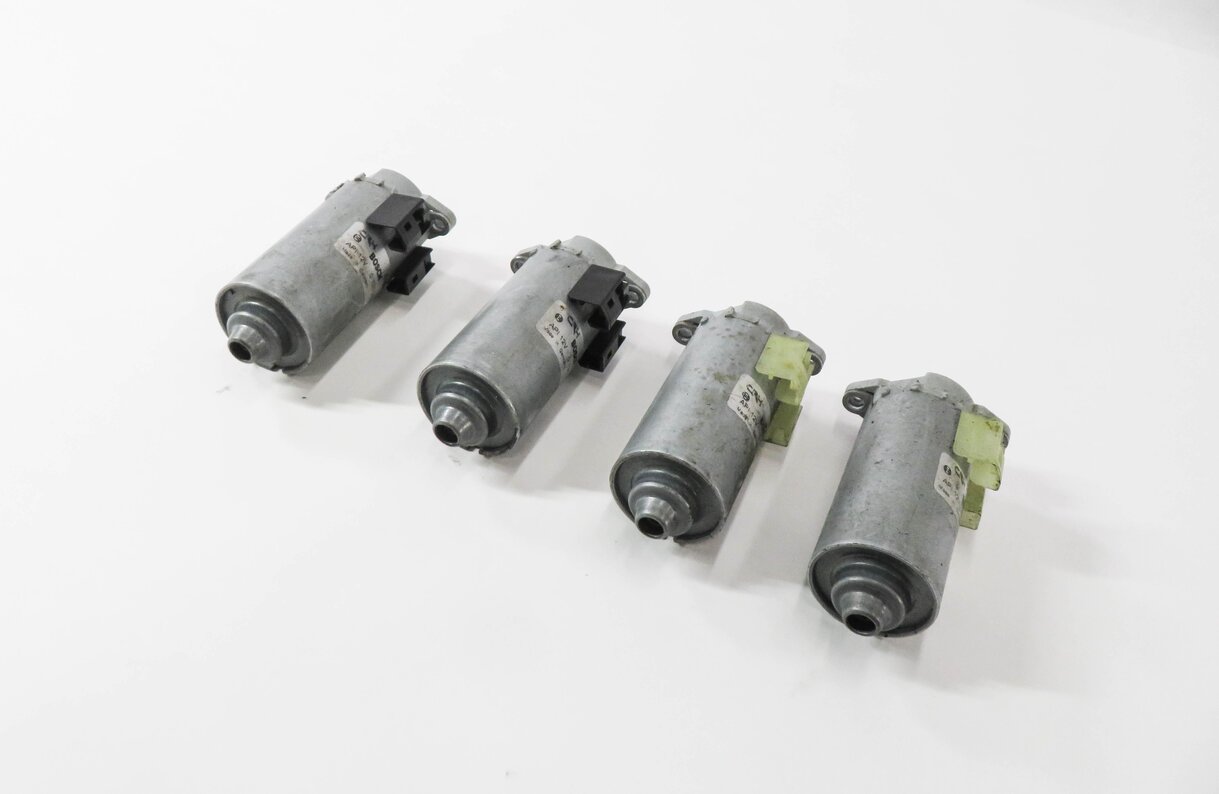 2006 BMW M6 ///M (E63) RIGHT FRONT PASSENGER SEAT ADJSUTMENT MOTOR SET-4