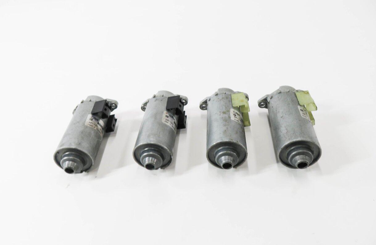 Thumbnail 2: 2006 BMW M6 ///M (E63) RIGHT FRONT PASSENGER SEAT ADJSUTMENT MOTOR SET-4