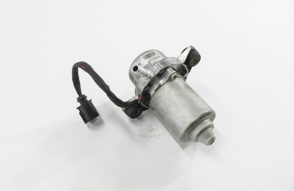 2006 BMW M6 ///M (E63) 5.0L S85 V10 ENGINE - BRAKE VACUUM PUMP