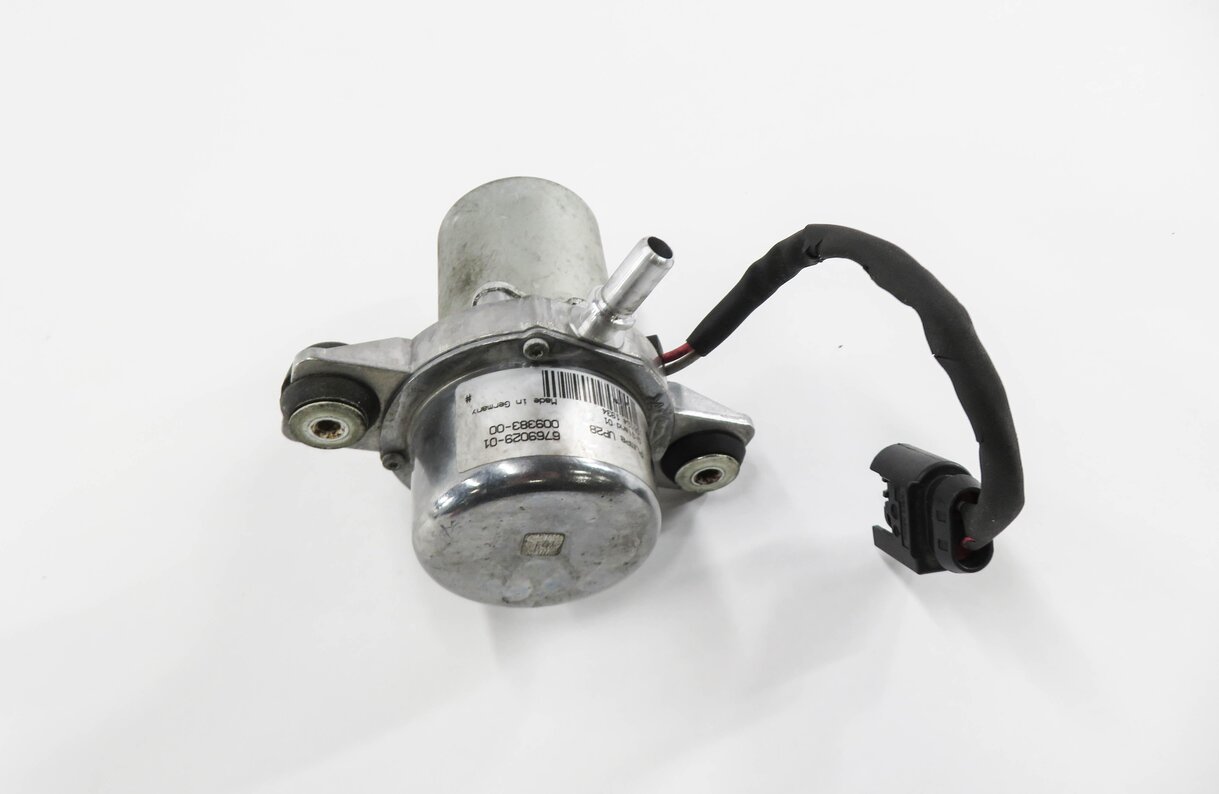 Thumbnail 3: 2006 BMW M6 ///M (E63) 5.0L S85 V10 ENGINE - BRAKE VACUUM PUMP