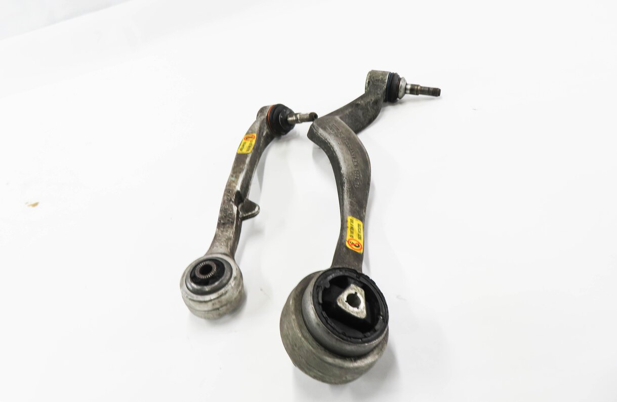 Thumbnail 2: 2006 BMW M6 ///M (E63) LEFT FRONT DRIVER CONTROL ARM SET-2