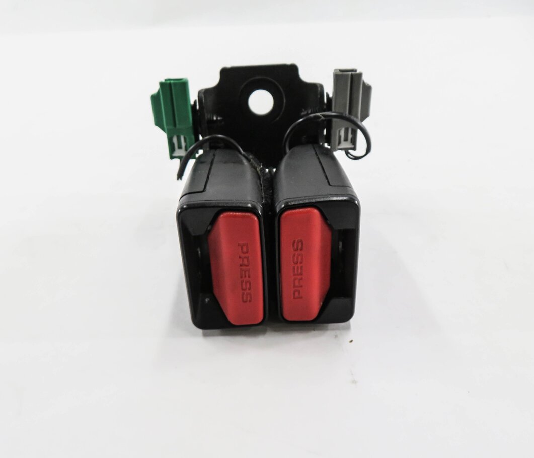 Thumbnail 2: 12 RANGE ROVER EVOQUE (L538) REAR RIGHT & CENTER SEAT SEATBELT BUCKLE RECEIVERS