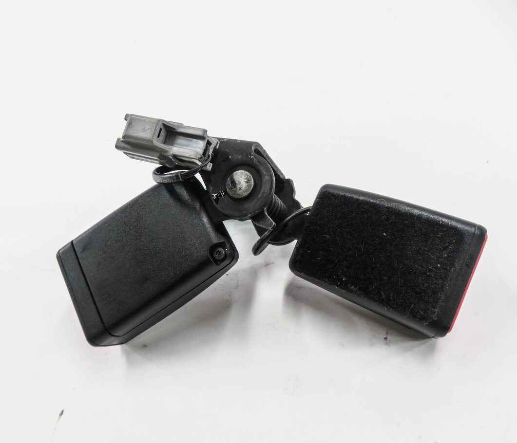 Thumbnail 4: 12 RANGE ROVER EVOQUE (L538) REAR RIGHT & CENTER SEAT SEATBELT BUCKLE RECEIVERS