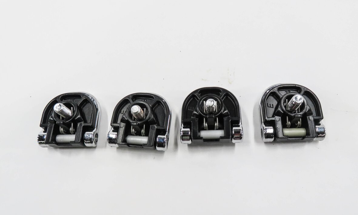 Thumbnail 3: 2012 RANGE ROVER EVOQUE (L538) REAR CARGO TIE DOW HOOK BUCKLE SET-4