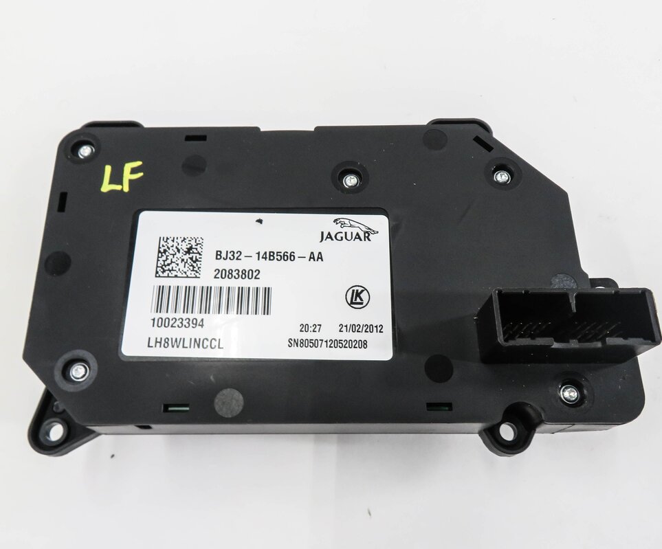 Thumbnail 4: 2012 RANGE ROVER EVOQUE (L538) LEFT FRONT DRIVER SEAT ADJUSTMENT SWITCH