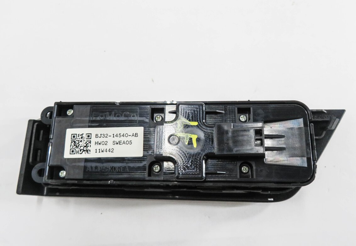 Thumbnail 5: 2012-2019 RANGE ROVER EVOQUE (L538) 4-DOOR - LEFT DRIVER P-FOLD WINDOW SWITCH