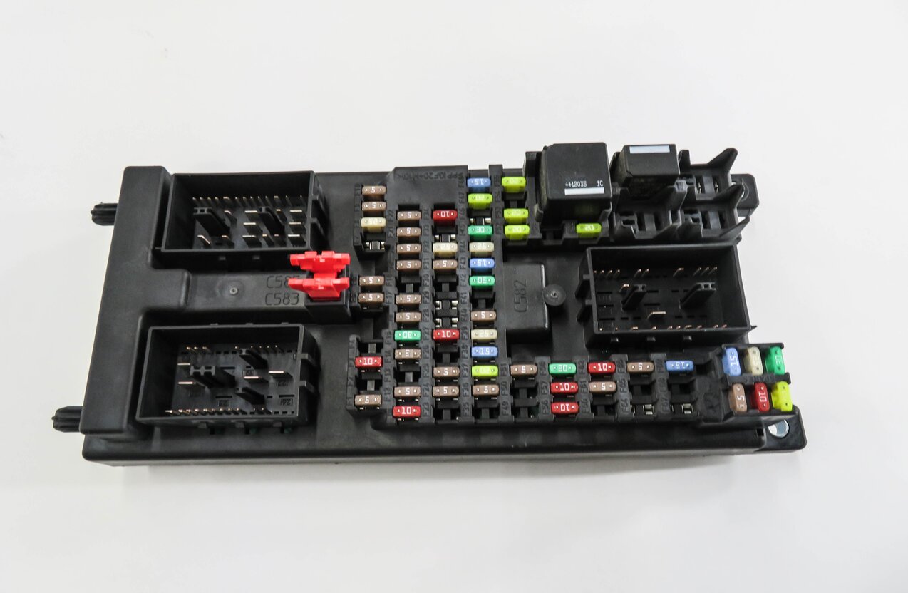 Thumbnail 5: 2012 RANGE ROVER EVOQUE (L538) 2.0T ENGINE FUSE BOX IMMOBILIZER MODULE KEY SET