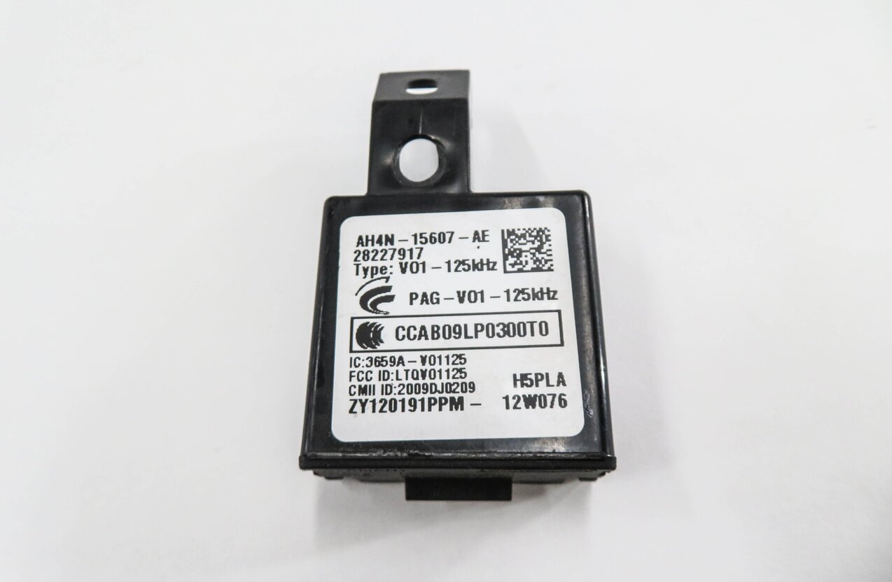Thumbnail 9: 2012 RANGE ROVER EVOQUE (L538) 2.0T ENGINE FUSE BOX IMMOBILIZER MODULE KEY SET