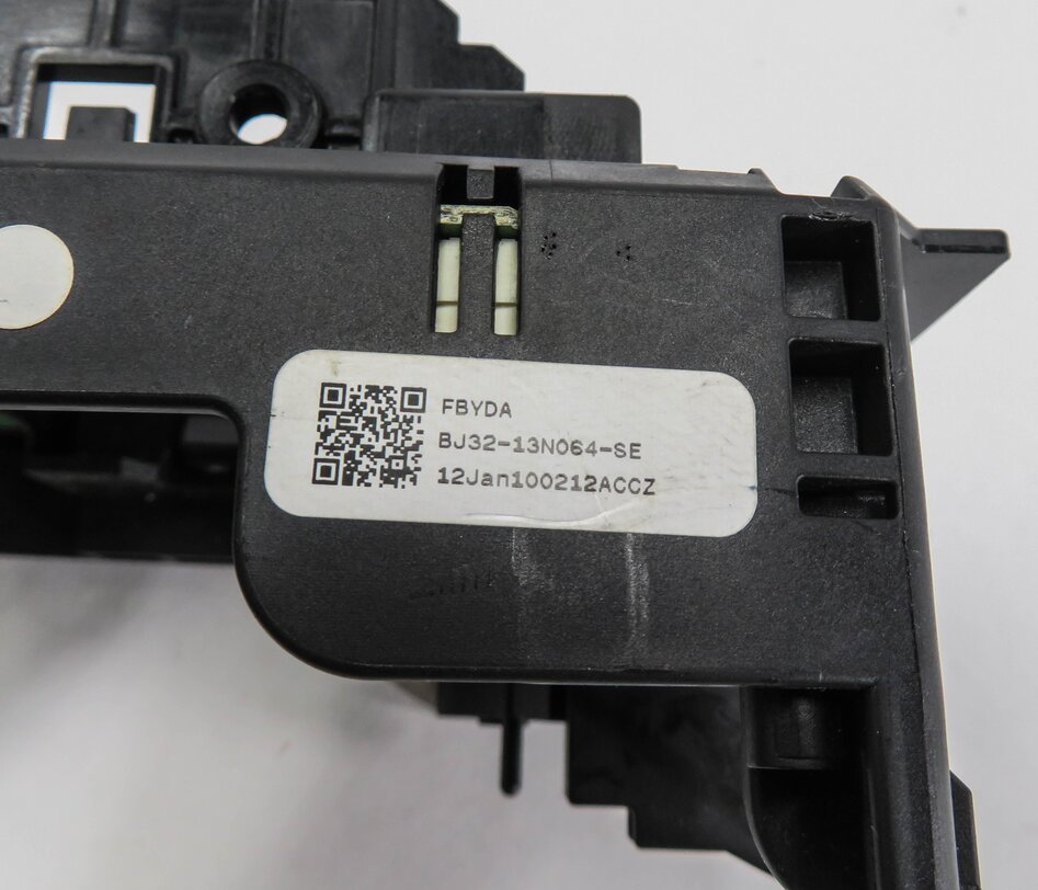 Thumbnail 4: 2012 RANGE ROVER EVOQUE (L538) STEERING COLUMN COMBINATION SWITCH BASE CIRCUIT