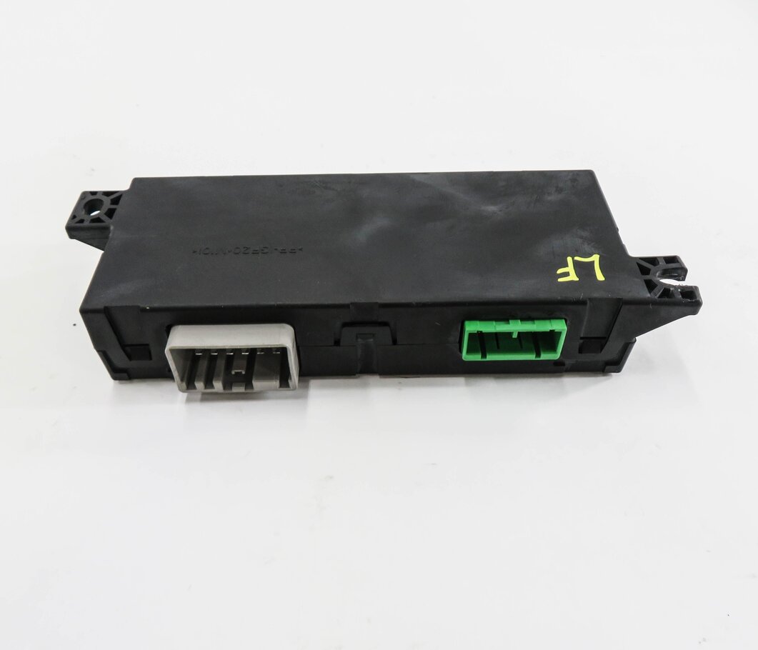Thumbnail 3: 08-17 LAND ROVER LR2 LR4 EVOQUE - FRONT HEATED SEAT CONTROL MODULE