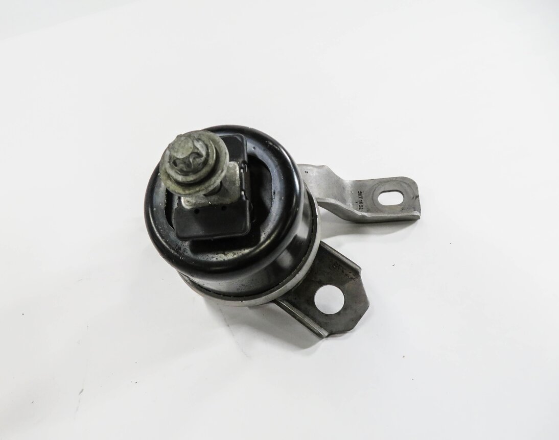 Thumbnail 2: 2012 RANGE ROVER EVOQUE (L538) 2.0L TURBO ENGINE- RIGHT MOTOR MOUNT BRACKET