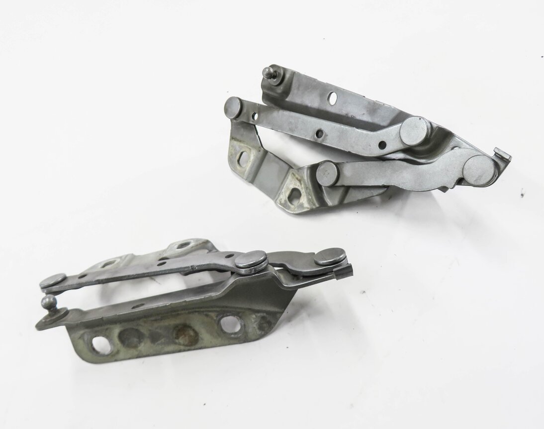 Thumbnail 3: 2008-2019 LAND ROVER LR2 / RANGE ROVER EVOQUE (L538) HOOD HINGE SET-2 (GRAY)