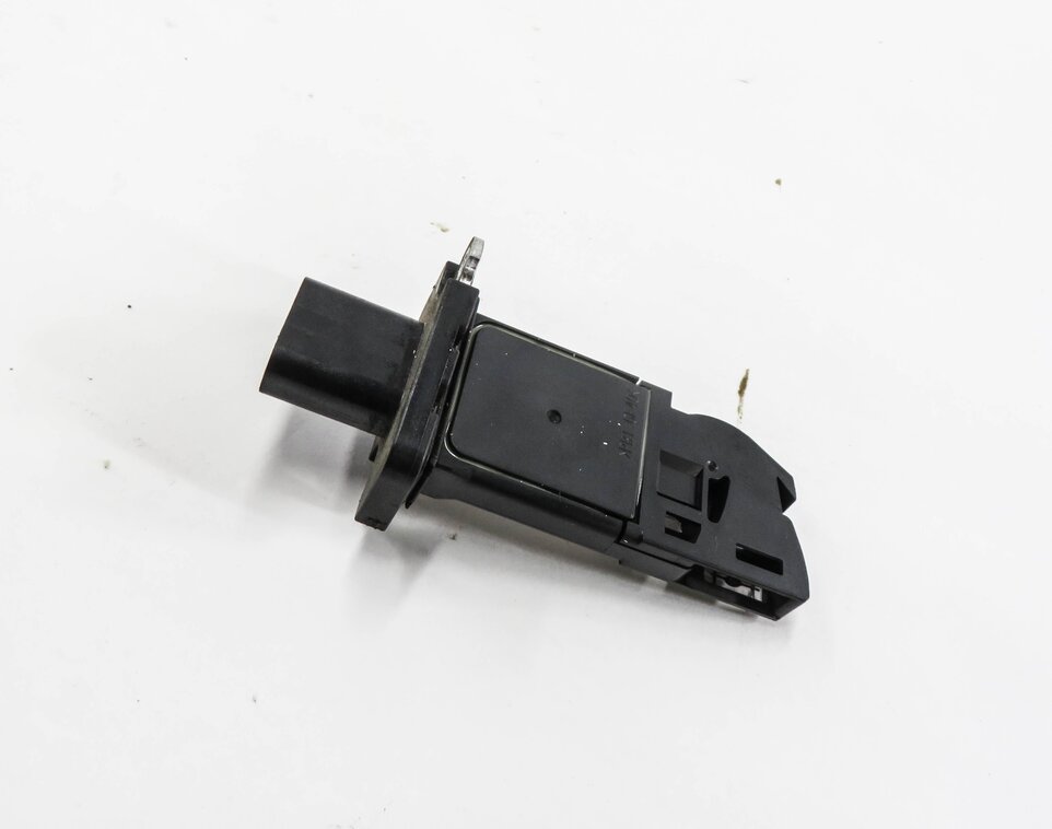 12-17 LAND ROVER LR2 EVOQUE DISCOVERY (L538 L550) 2.0L MASS AIR FLOW SENSOR MAF