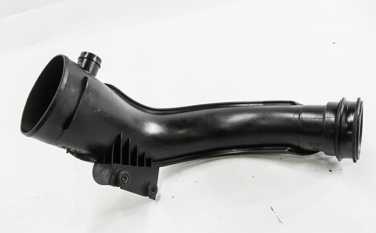 Thumbnail 3: 2012 RANGE ROVER EVOQUE (L538) 2.0L TURBO ENGINE- AIR INTAKE HOSE DUCT PIPE