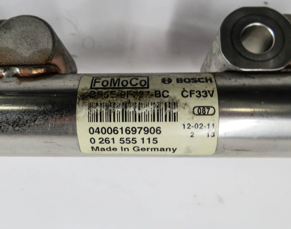 Thumbnail 4: 2012 RANGE ROVER EVOQUE (L538) 2.0L TURBO ENGINE- FUEL RAIL INJECTOR RAIL