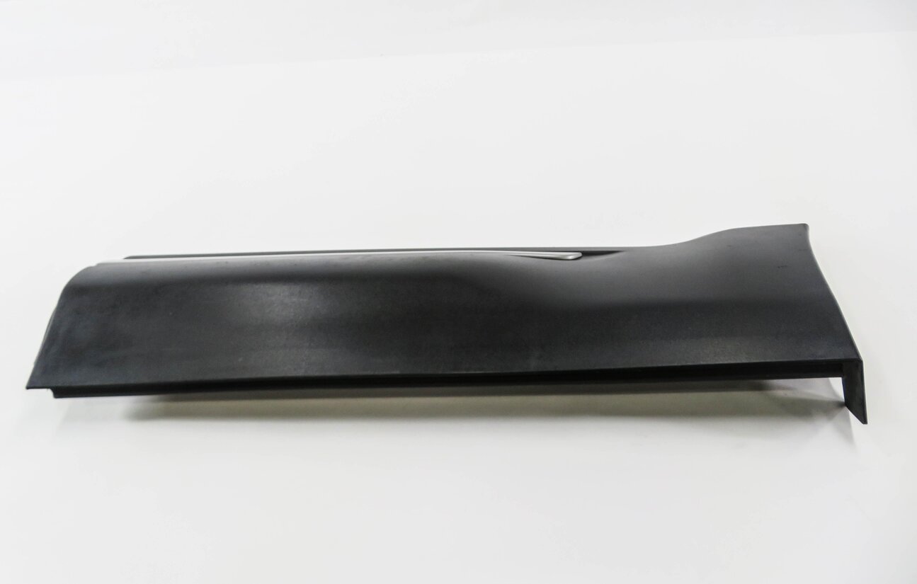 Thumbnail 3: 2012 RANGE ROVER EVOQUE (L538) LEFT REAR DOOR LOWER TRIM MOULDING PANEL (BLACK)
