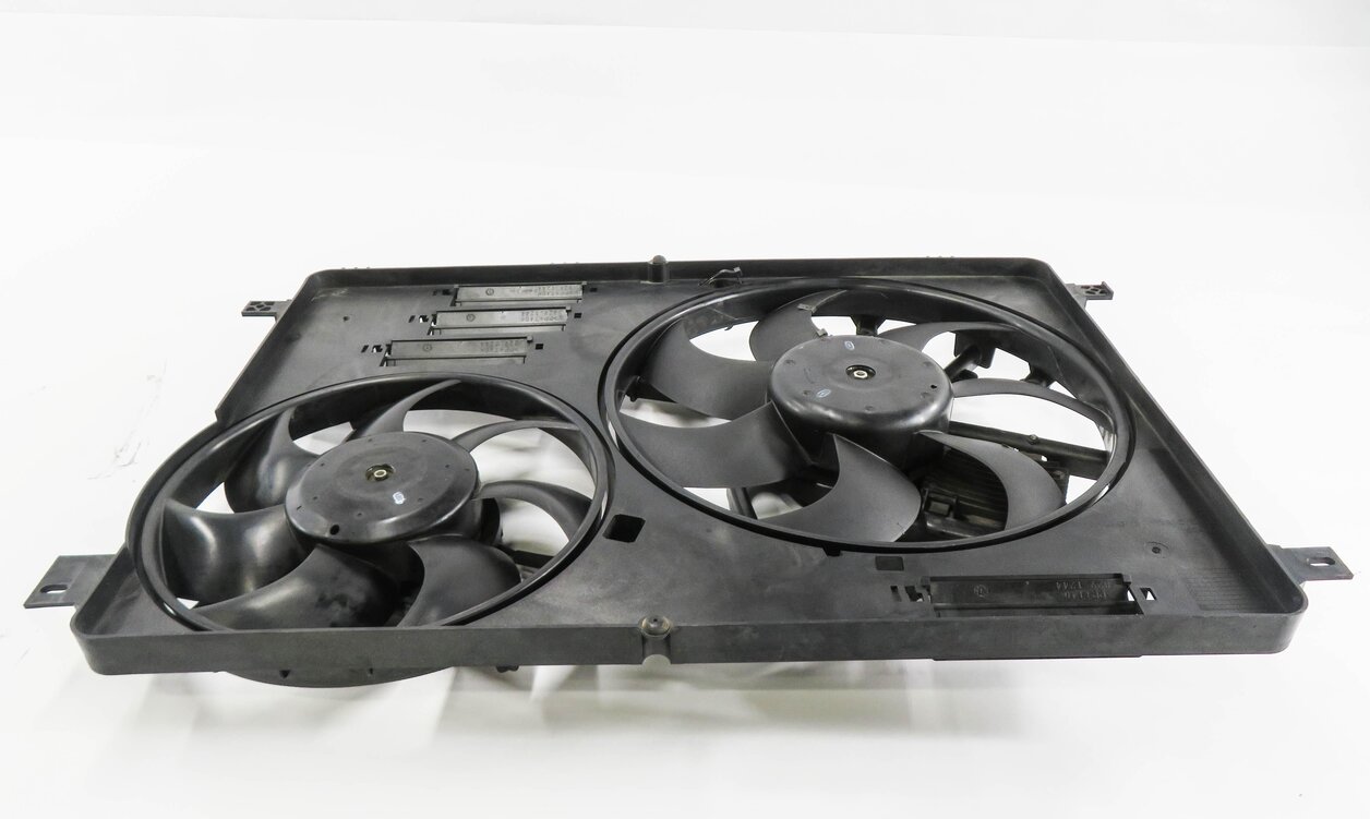 Thumbnail 3: 12-17 LR2 DISCOVERY SPORT RANGE ROVER EVOQUE (L538 L550) RADIATOR COOLING FAN