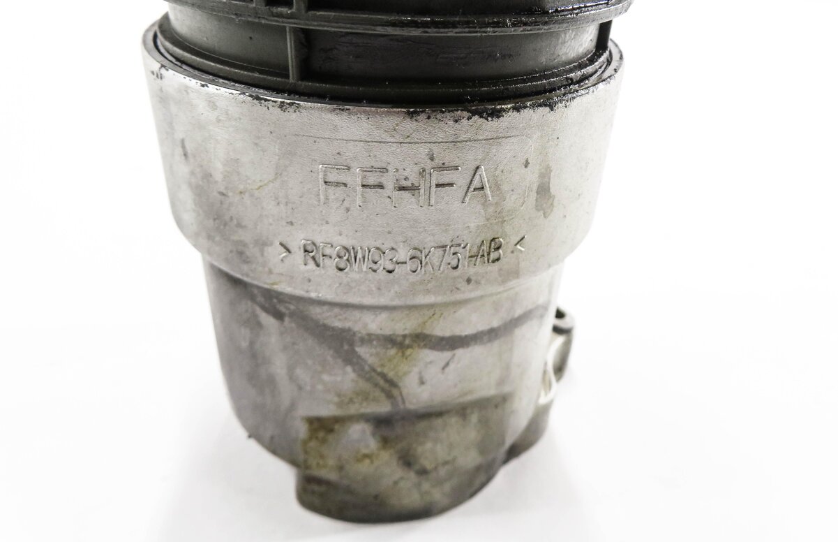 Thumbnail 5: 2010 RANGE ROVER SPORT (L320) 5.0L AJ133 V8 ENGINE - OIL FILTER HOUSING w/ CAP