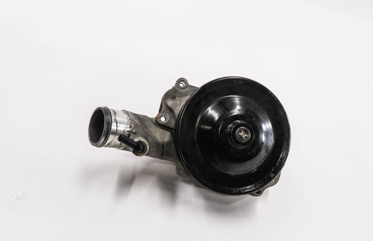 Thumbnail 2: 2010-2017 LR4 - RANGE ROVER SPORT (L320 L322 L494 L404) 3.0L / 5.0L - WATER PUMP