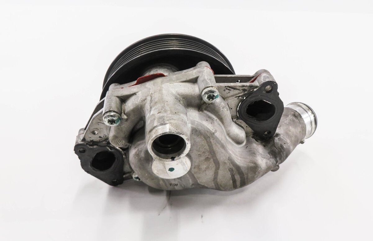 Thumbnail 3: 2010-2017 LR4 - RANGE ROVER SPORT (L320 L322 L494 L404) 3.0L / 5.0L - WATER PUMP