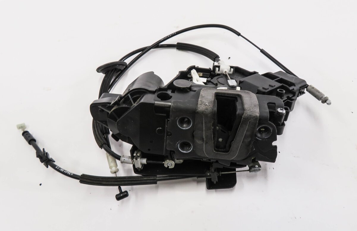 Thumbnail 3: 2010-2019 RANGE ROVER SPORT (L320) EVOQUE LR4 LEFT FRONT PASSIVE DOOR LATCH
