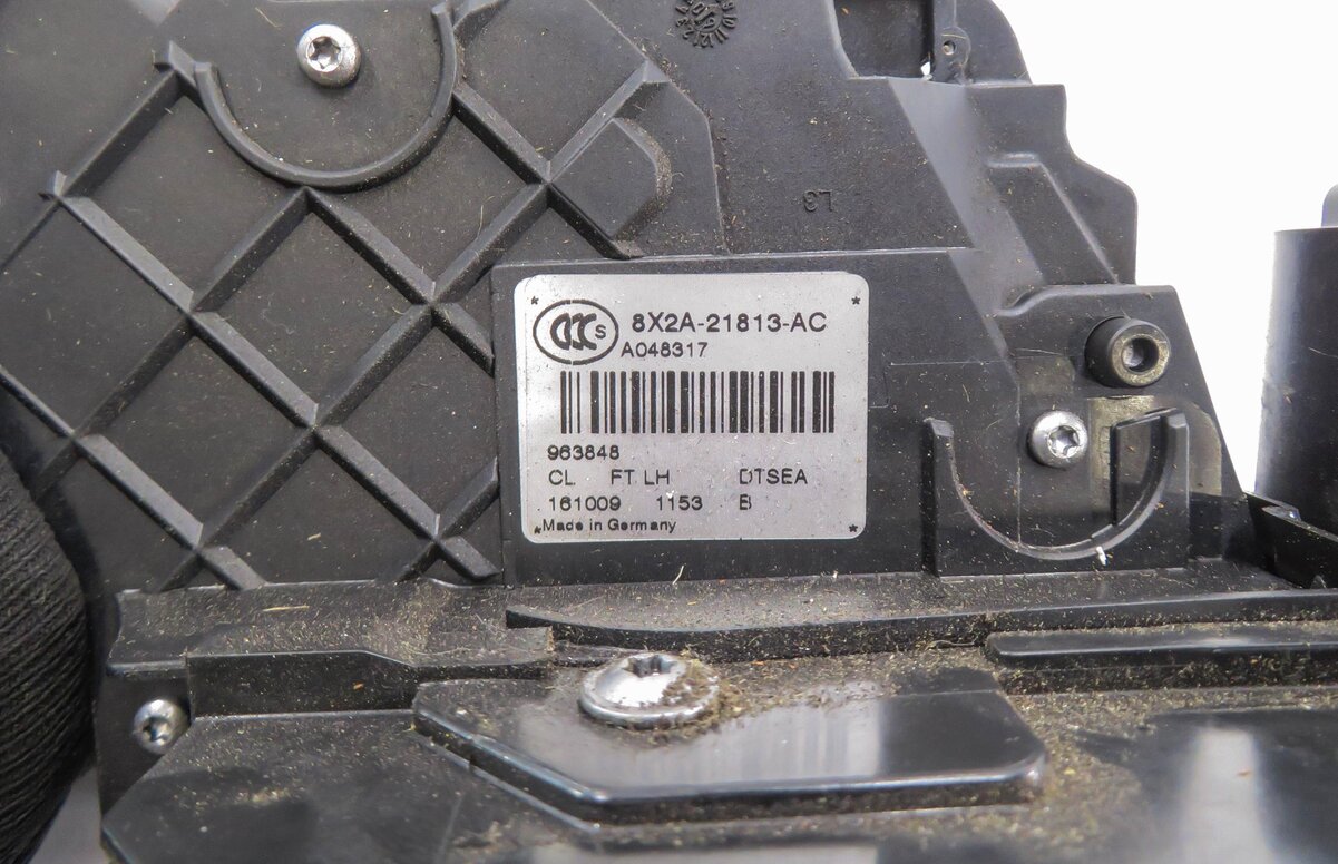 Thumbnail 4: 2010-2019 RANGE ROVER SPORT (L320) EVOQUE LR4 LEFT FRONT PASSIVE DOOR LATCH