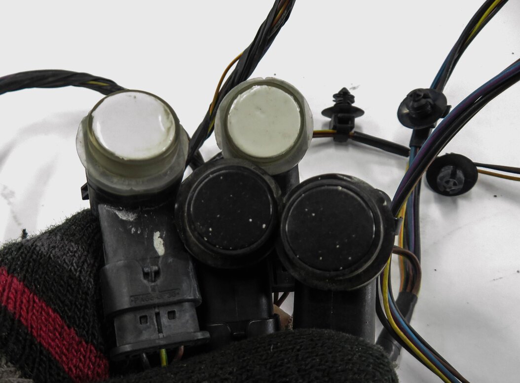 Thumbnail 5: 2010 RANGE ROVER SPORT (L320) FRONT PDC PARK SENSOR SET w/ HARNESS (WHITE 909)