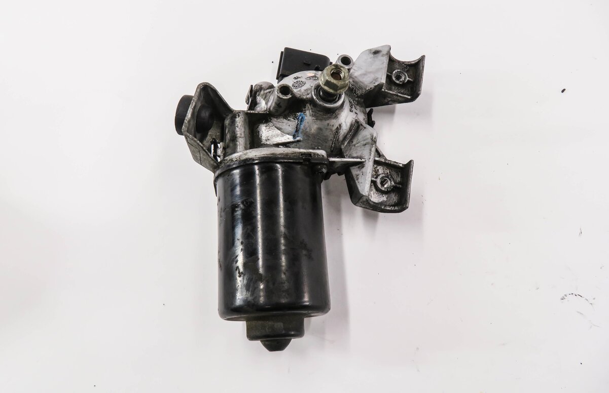 Thumbnail 2: 05-16 LAND ROVER LR3 LR4 - RANGE ROVER SPORT (L320) FRONT WINDSHIELD WIPER MOTOR
