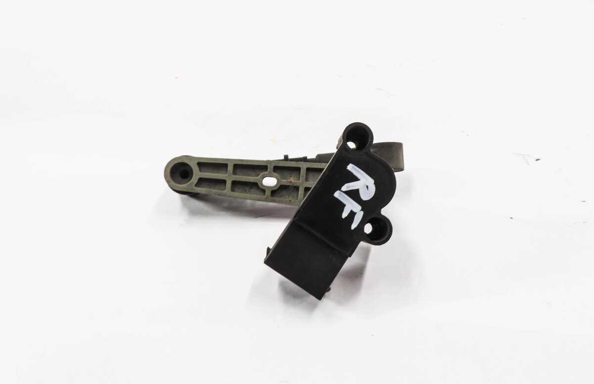 Thumbnail 2: 2010 RANGE ROVER SPORT (L320) RIGHT FRONT SUSPENSION HEIGHT LEVEL SENSOR