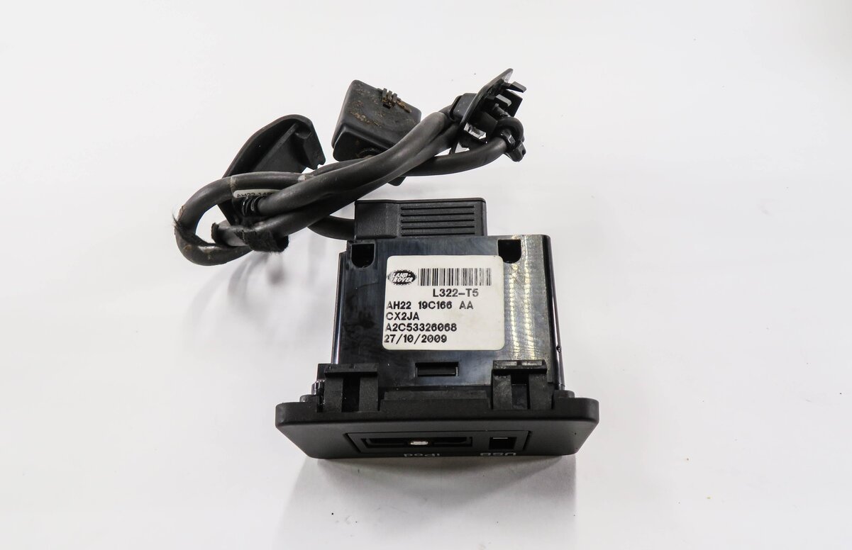 Thumbnail 3: 2010 RANGE ROVER SPORT (L320) RADIO STEREO AUX AUXILIARY AUDIO USB i-POD JACK
