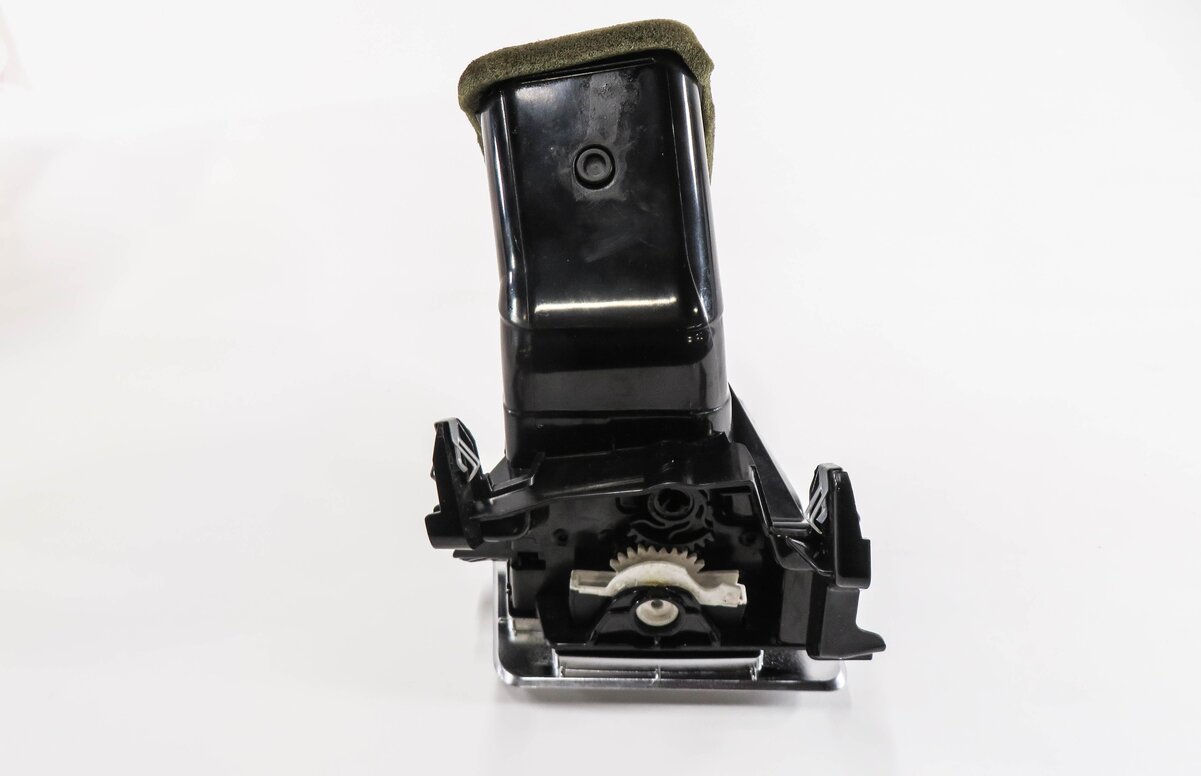 Thumbnail 4: 2010 RANGE ROVER SPORT (L320) RIGHT PASSENGER OUTER DASH HEATER A/C AIR VENT