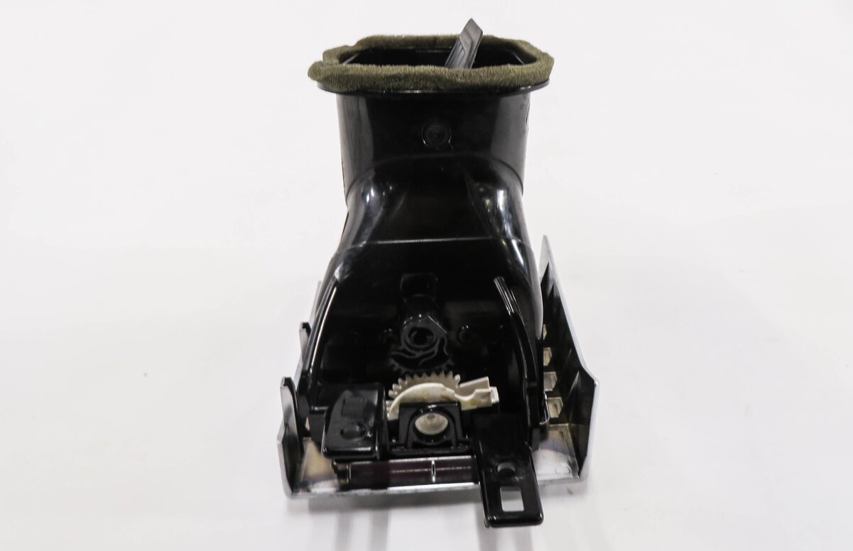Thumbnail 4: 2010 RANGE ROVER SPORT (L320) LEFT DRIVER CENTER DASH HEATER A/C AIR VENT
