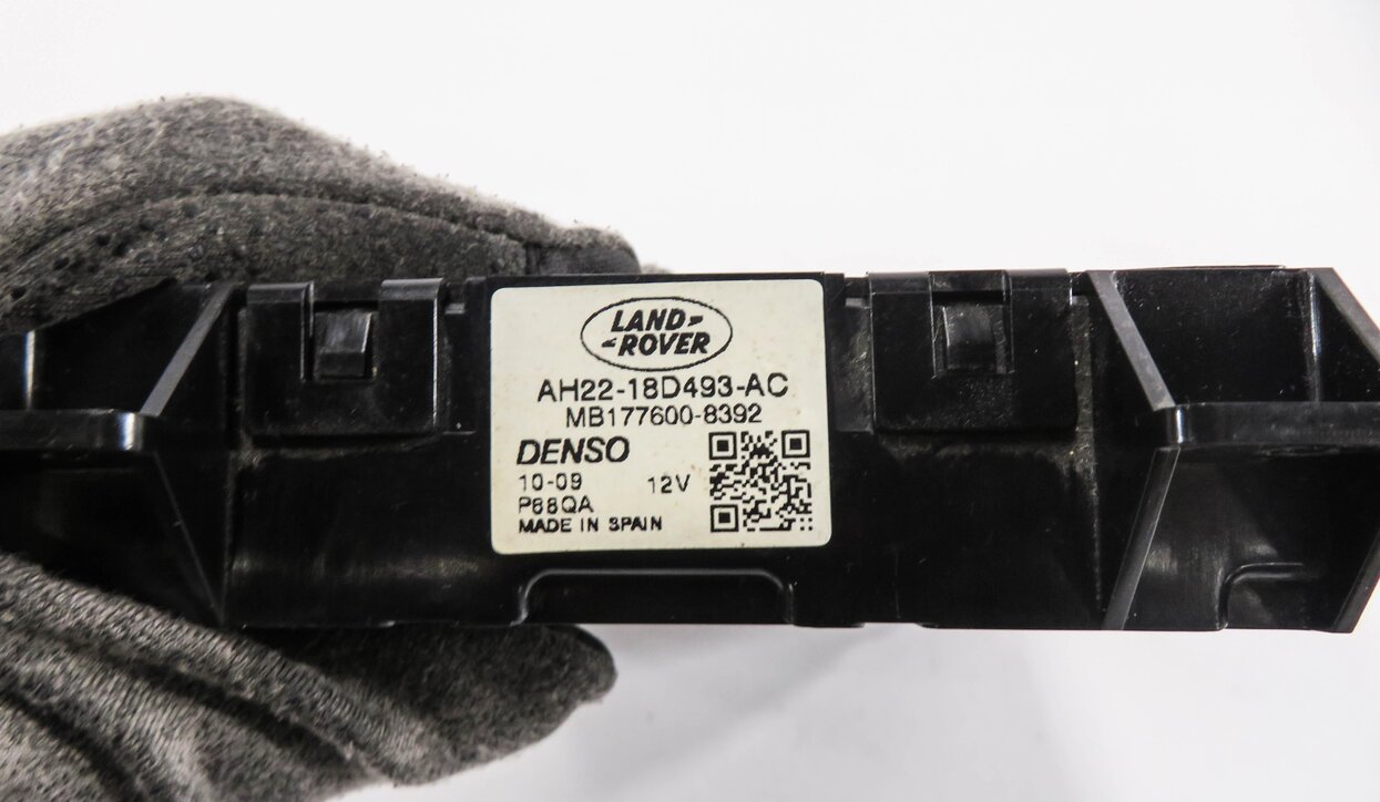 Thumbnail 4: 2010-2011 RANGE ROVER SPORT (L320) TEMPERATURE HEATER A/C CANBUS CONTROL MODULE