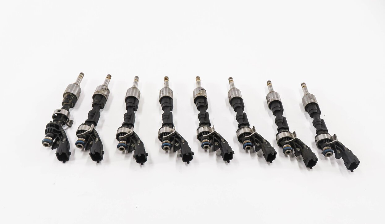 Thumbnail 2: 2010-2017 RANGE ROVER SPORT (L320 L322) JAGUAR XF XJ XK - 5.0L FUEL INJECTOR SET