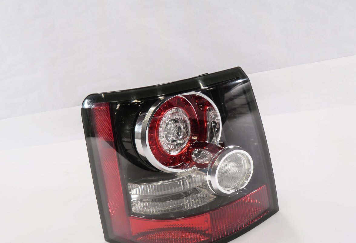 Thumbnail 3: 2010-2011 RANGE ROVER SPORT (L320) LEFT DRIVER TAILLIGHT BRAKE LIGHT LAMP