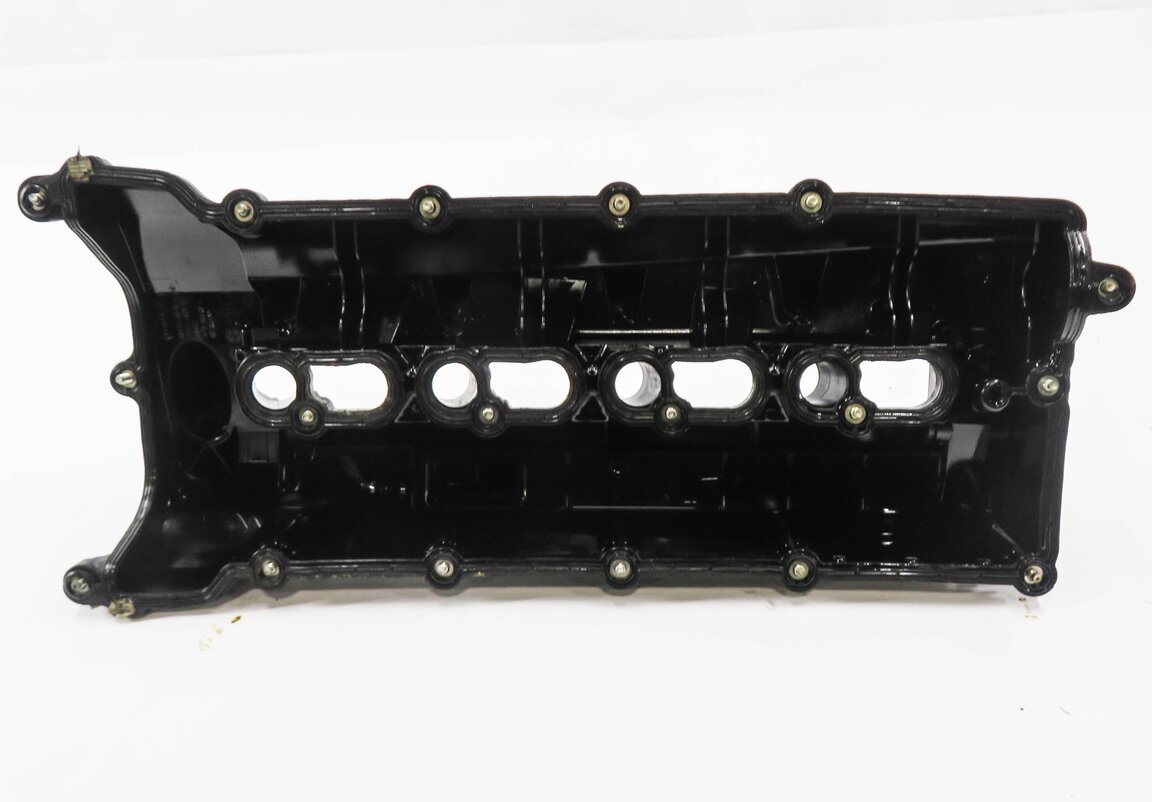 Thumbnail 4: 2010-2018 RANGE ROVER SPORT (L320 L322 L405 L494) 5.0L V8 - LEFT VALVE COVER