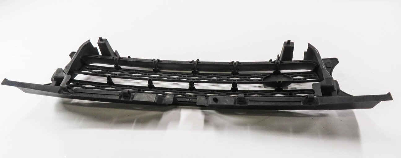 Thumbnail 3: 2010-2011 RANGE ROVER SPORT (L320) FRONT UPPER HOOD AIR VENT GRILLE TRIM