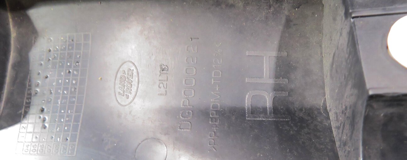 Thumbnail 5: 2010 RANGE ROVER SPORT (L320) RIGHT REAR DOOR LOWER MOULDING RUNNER TRIM