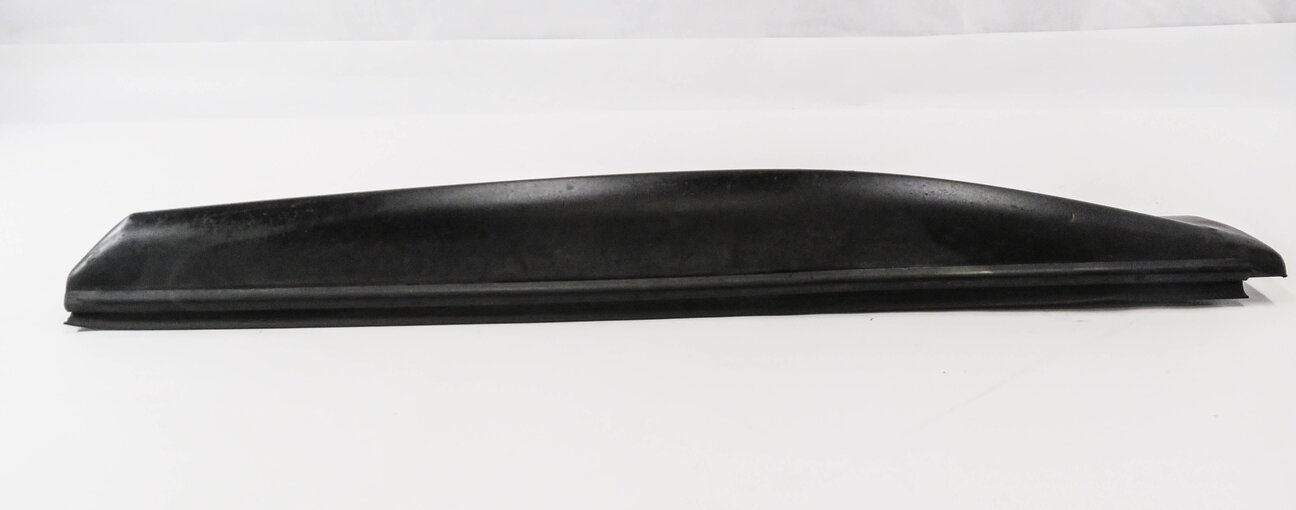 Thumbnail 2: 2010 RANGE ROVER SPORT (L320) RIGHT FRONT DOOR LOWER MOULDING RUNNER TRIM