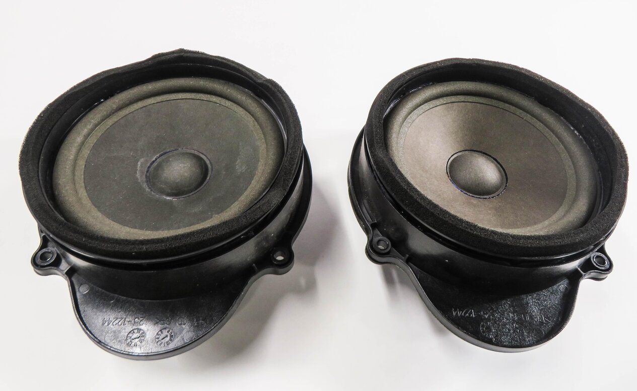 Thumbnail 10: 2010 RANGE ROVER SPORT (L320) RADIO STEREO LOGIC-7 AUDIO SUBWOOFER SPEAKER SET