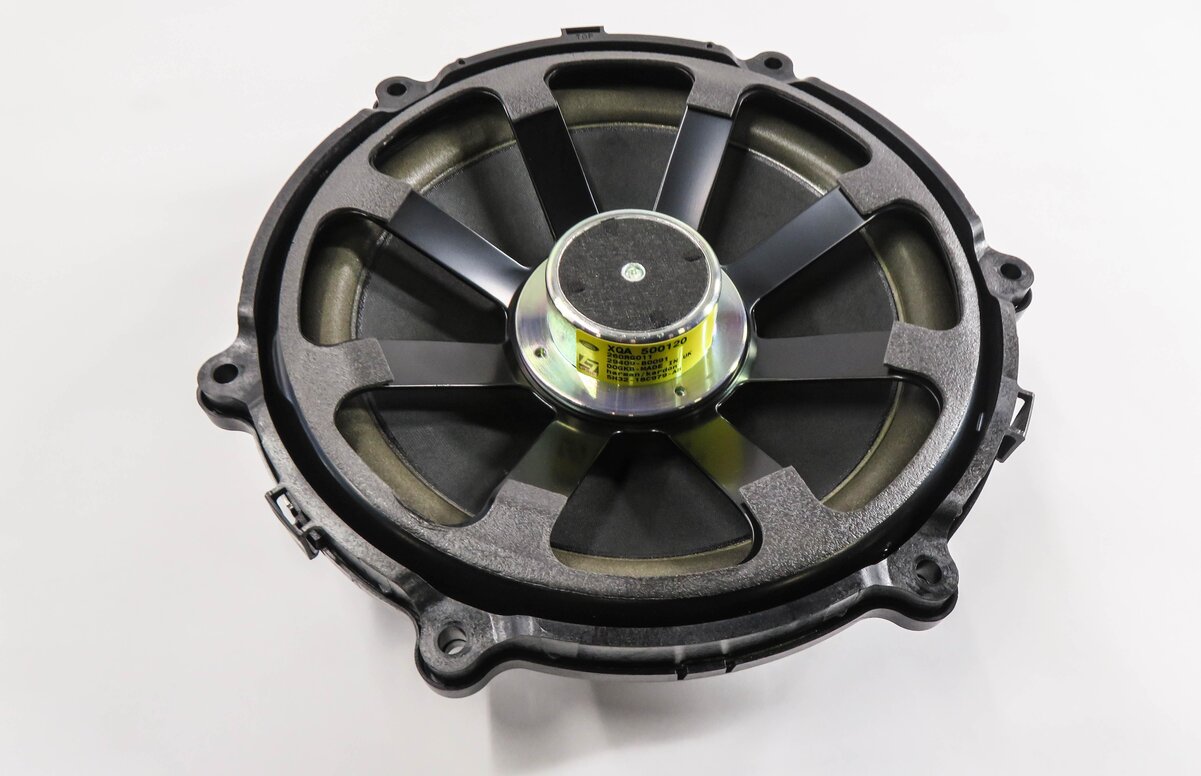 Thumbnail 2: 2010 RANGE ROVER SPORT (L320) RADIO STEREO LOGIC-7 AUDIO SUBWOOFER SPEAKER SET
