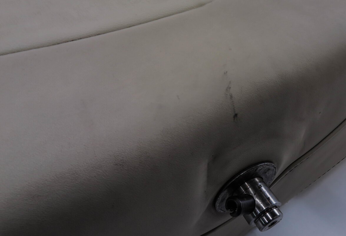 Thumbnail 5: 2010 RANGE ROVER SPORT (L320) DRIVER - UPPER TOP HEATED SEAT CUSHION (IVORY)