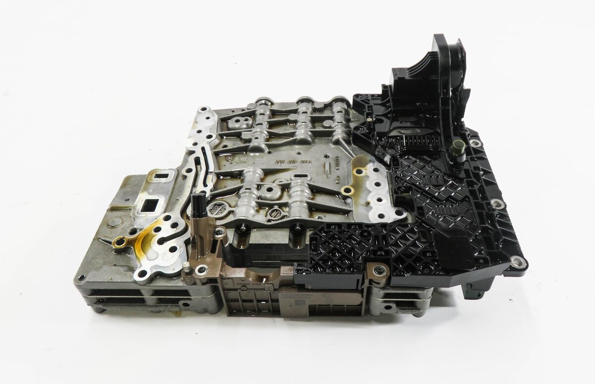 Thumbnail 3: 10-12 LR4 RANGE ROVER SPORT (L320 L322) 5.0L 6HP-28 A/T TRANSMISSION VALVE BODY