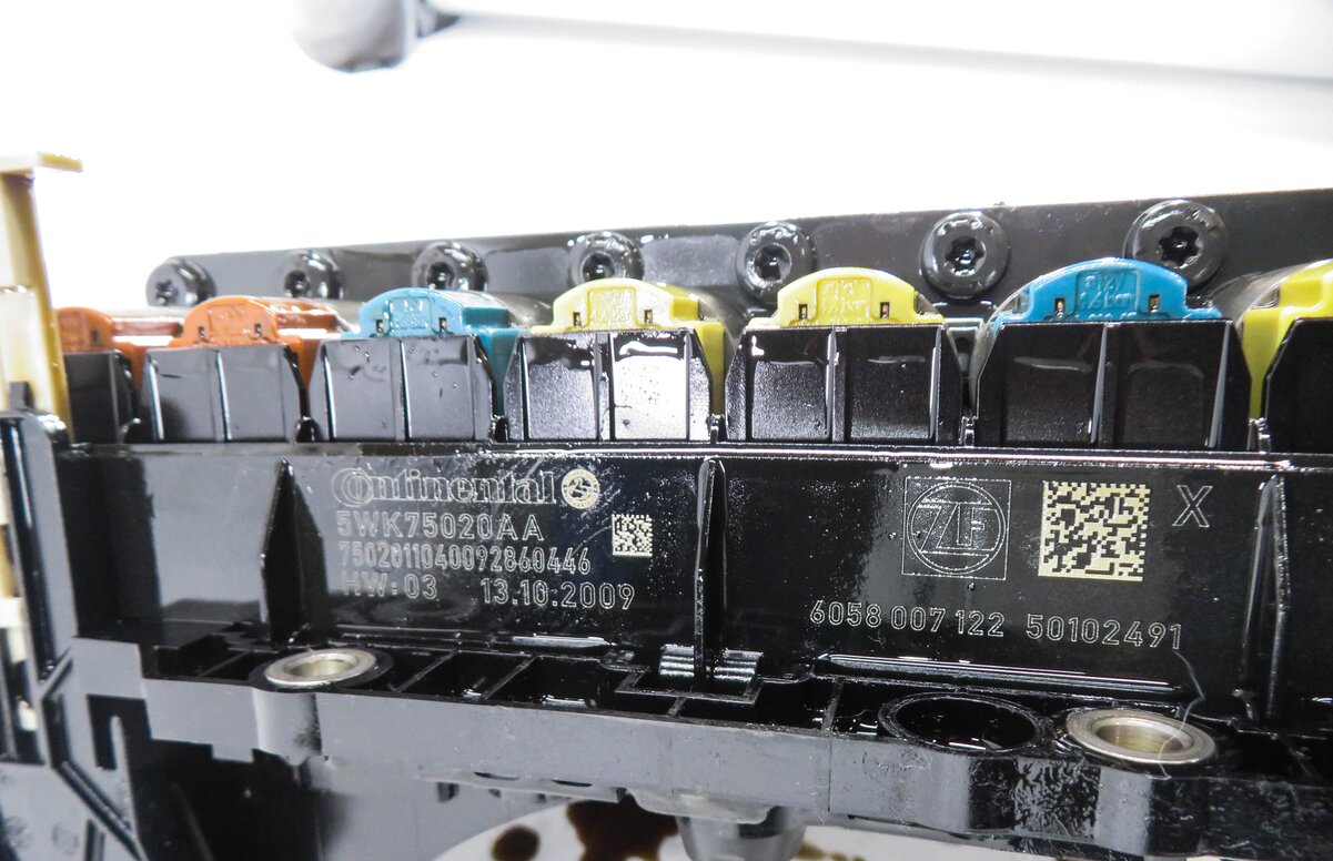 Thumbnail 6: 10-12 LR4 RANGE ROVER SPORT (L320 L322) 5.0L 6HP-28 A/T TRANSMISSION VALVE BODY
