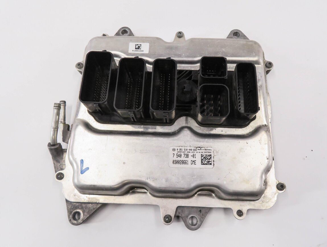 Thumbnail 5: 2016 BMW M6 ///M (F06) 4.4L S63T ENGINE ECM DME CAS4 IMMOBILIZER MODULE KEY SET